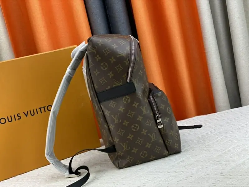 louis vuitton lv aaa homme sac a dos  s_114b3171